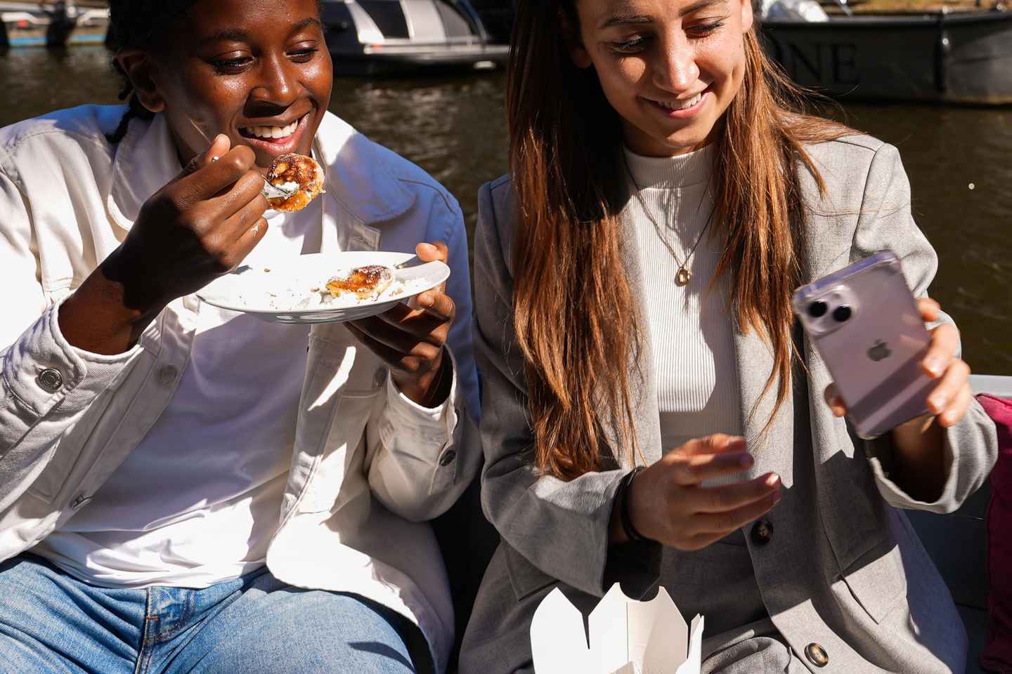 Amsterdam: Private Luxury Cruise with BBQ and Drinks