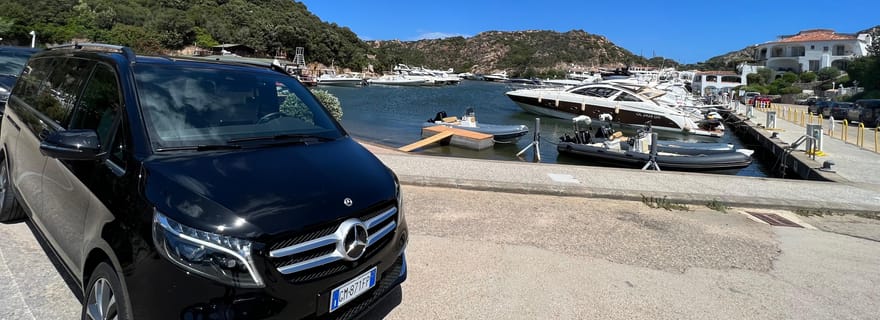 Chauffeur à votre disposition : Circuit sur la côte nord-est de la Costa Smeralda.
