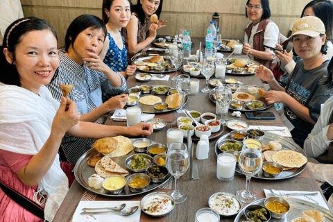 Tour per crocieristi a Mumbai Tour della città in gruppo con pranzoTour per crocieristi a Mumbai con tour della città e pranzo