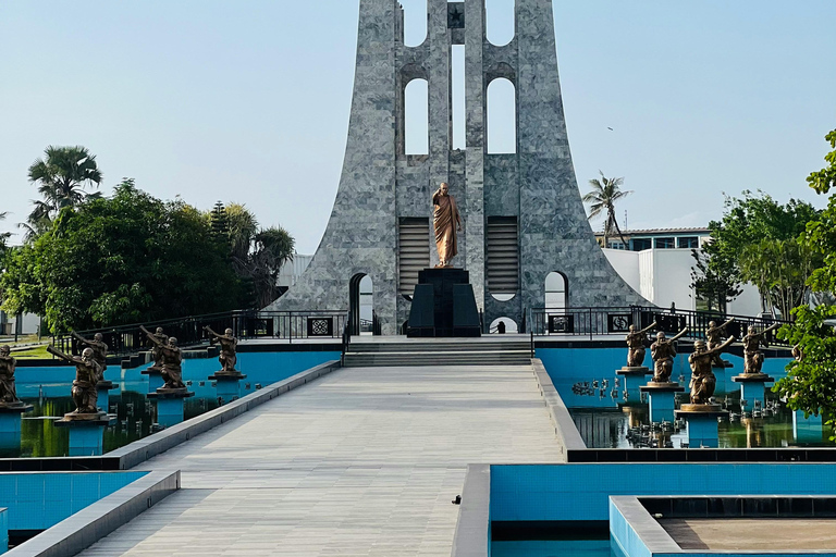 Accra: Day trip of Accra city tours with lunch