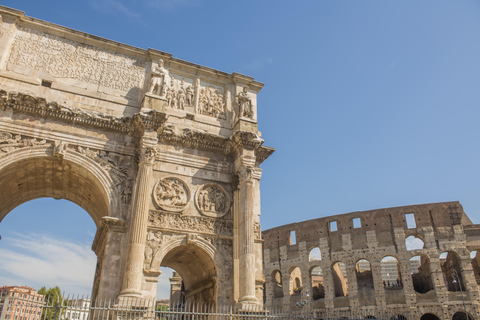 Rome: Colosseum Arena, Forum & Palatine Hill Guided Tour Group Tour in Spanish