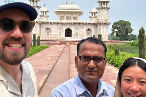 Guided walking agrafort, jama masjid & tajhmahal tour Cab + Guide