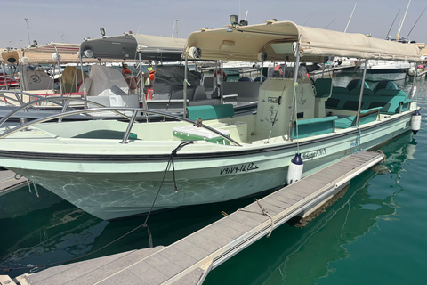 Jeddah: Red Sea Boat Rental with Crew and Water Activities