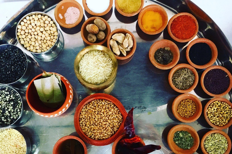 Jaipur: Market Tour, Cooking Class, and Lunch