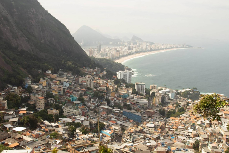 Rio de Janeiro: Favela do Vidigal 2-Hour Bar Tour