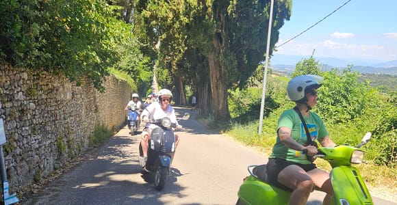 Tuscany: Vespa Tour with Traditional Lunch