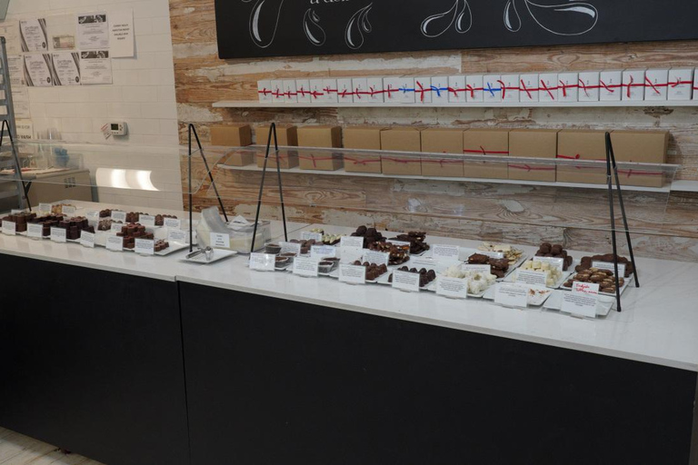 Dallas: 2 or 4-Hour Food & History Tour by Golf Cart Dallas: 4-Hour Food and History Tour by Golf Cart