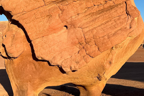 Wadi Rum: Private Luxury Cave Stay, Sunset Tour & Dinner