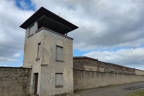 Berlin : visite du camp de concentration de Sachsenhausen et de PotsdamBerlin : mémorial de Sachsenhausen et visite de Potsdam en anglais