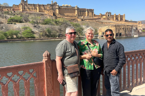 Private 6-Day Golden Triangle & Udaipur Luxury Tour Car + Guide + Monuments Tickets + 3 Star Accommodation