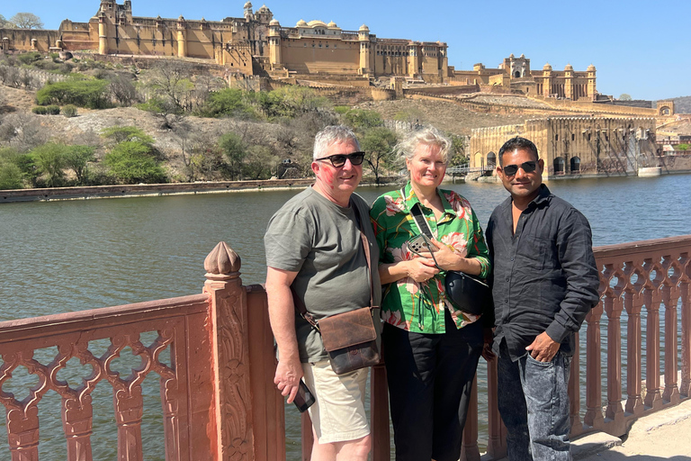 Private 6-Day Golden Triangle & Udaipur Luxury Tour Car + Guide + Monuments Tickets + 3 Star Accommodation