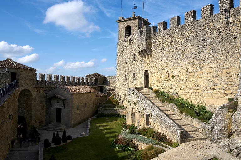 San Marino privérondleiding met gids door de stad