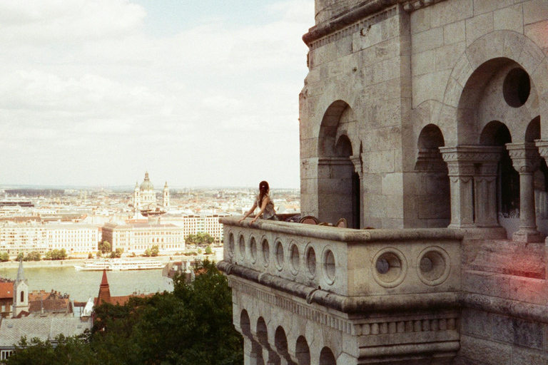 Buda Castle Hill Tour: Fisherman’s Bastion & Matthias Church Buda Castle Hill Tour German