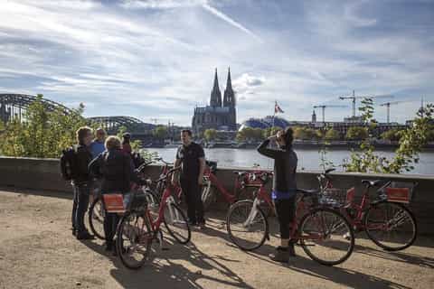 Cologne: 3-Hour Guided Bike Tour