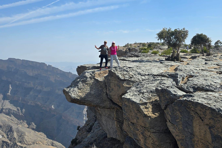 Shared Tour to Nizwa Fort & Souq, Al Hamra & Jebel Shams