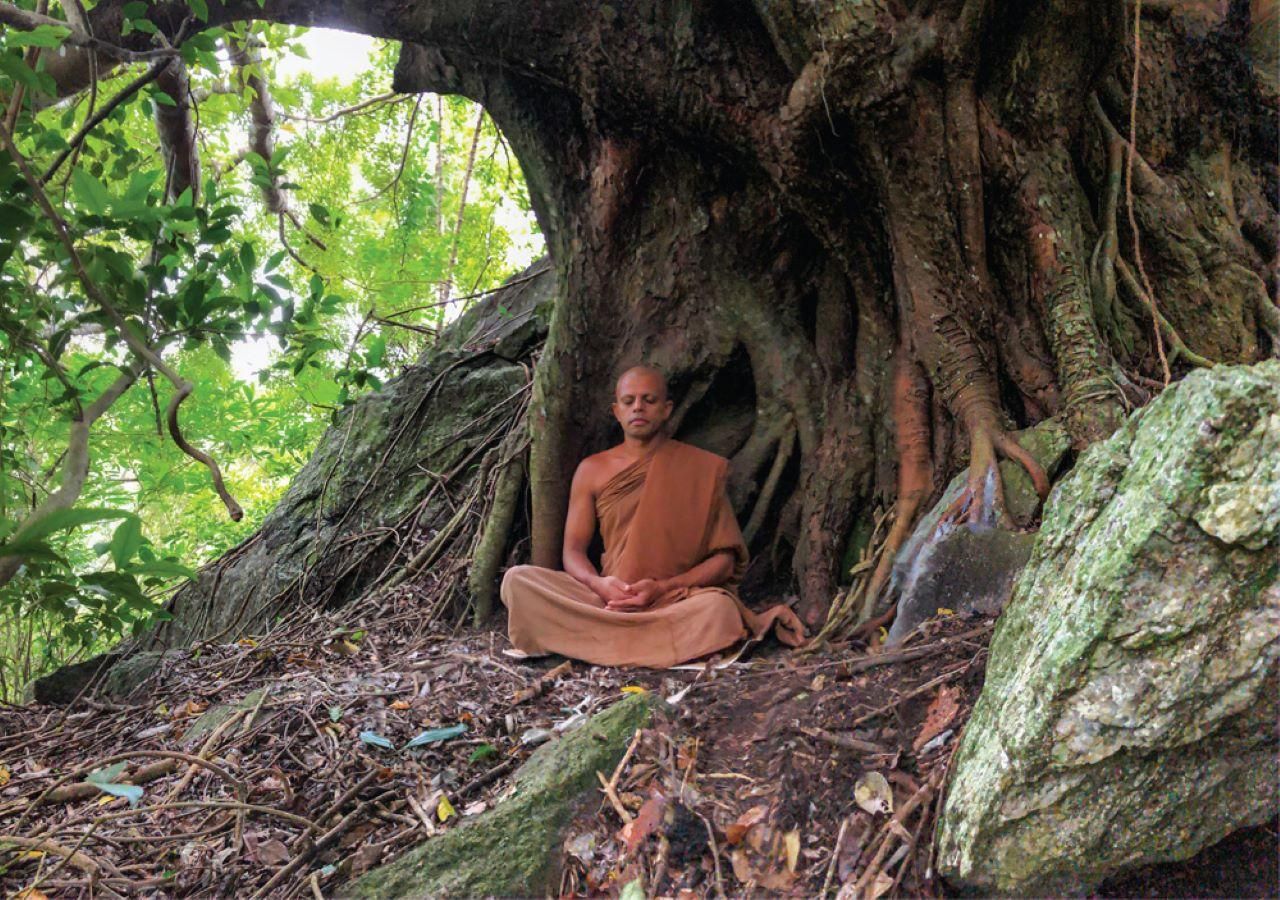Ratnapura: Meditation in den Maa-Lena-Höhlen und Bodhi-Puja