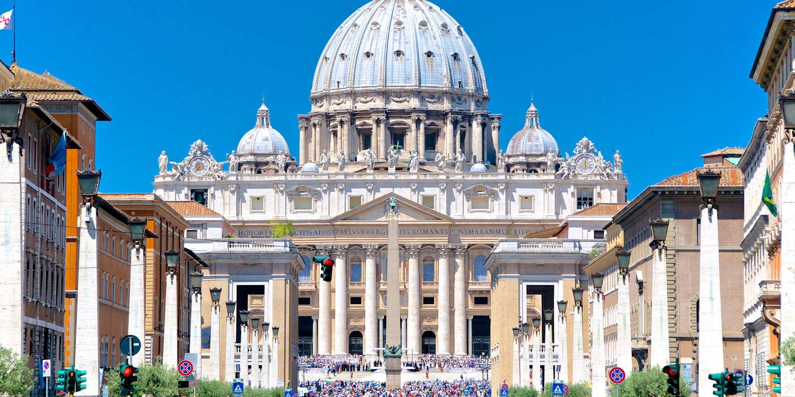 Rome: St. Peters, Vatican & Colosseum with Transport