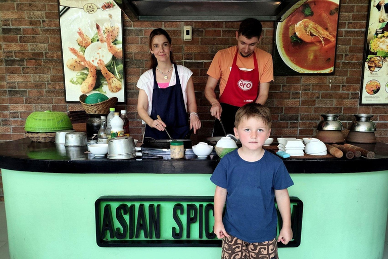 Pattaya: Thai Cooking Class with Botanical Garden Tour