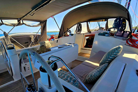Fiji: Private Sailing Yacht Charter with Activities