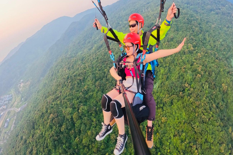 Da Nang: Highlights Paragliding Experience