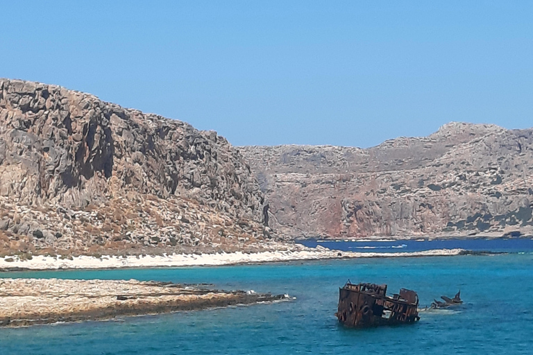 Chania: Gramvousa and Balos Beach Full-Day Bus and Boat Trip