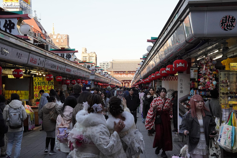 Tokyo: Asakusa Walking Tour, Local Guide & Snacks opt. Vegan