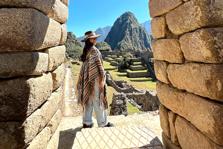 From Cusco: 2 Days, Sacred Valley and Machu Picchu via the scenic route Panoramic Train & Standard Hotel with Lunch in Machu Picchu
