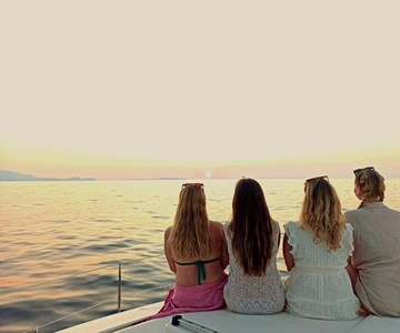 Panormo: Sunset All-Inclusive Catamaran Cruise with Snacks