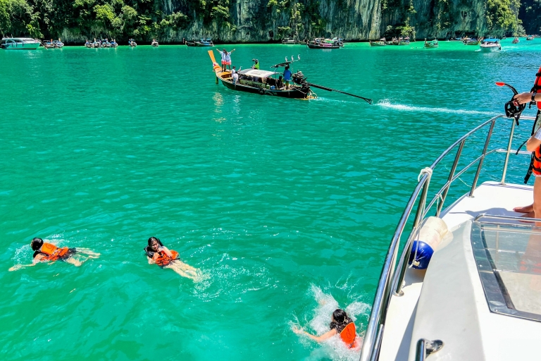 Phuket: Maya, Phi Phi en Bamboe eiland met lunchbuffetDagtocht met Gedeelde Transfer exclusief Nationaal Park Ticket