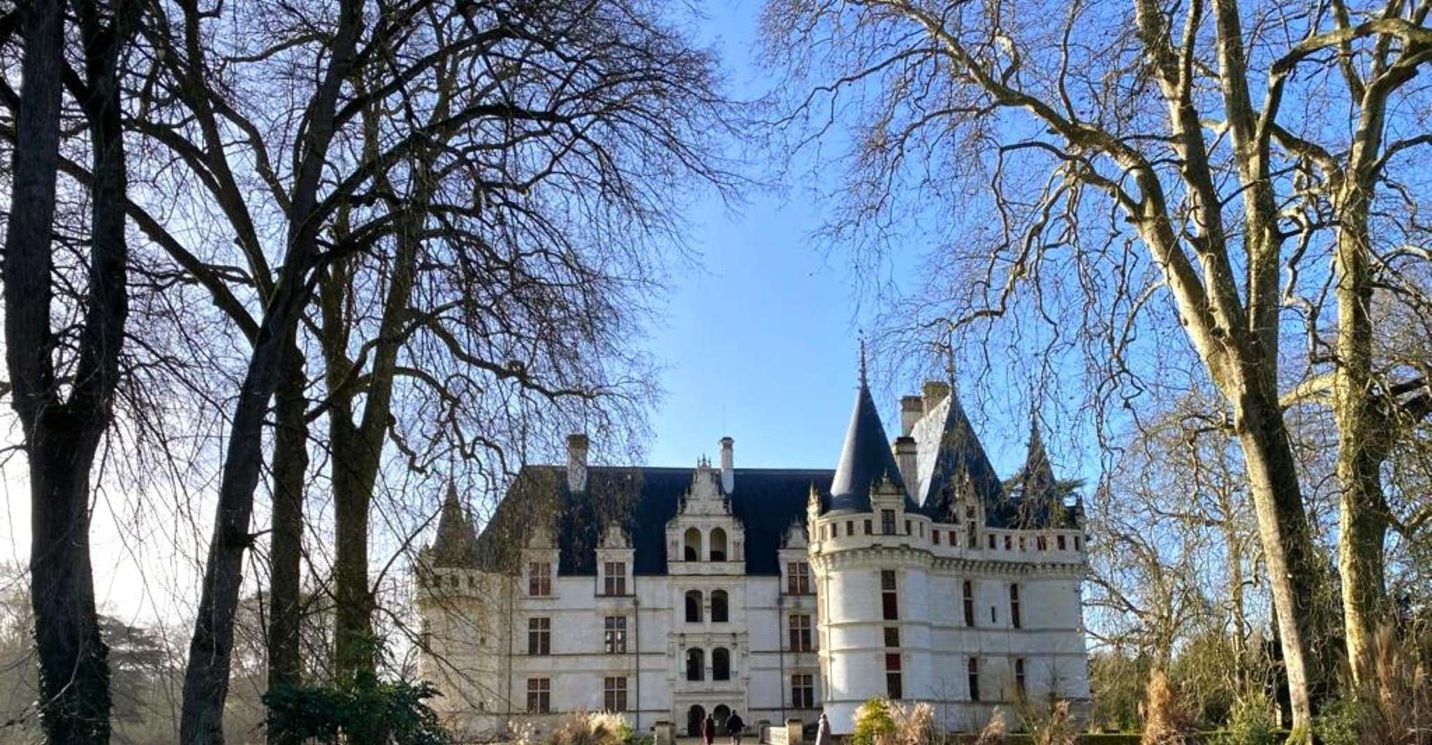 Tours, Chateaux Azay-le-Rideau and Villandry Morning Tour - Housity