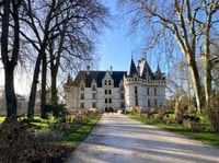 Tours, Chateaux Azay-Le-Rideau y Villandry Morning Tower - Housity