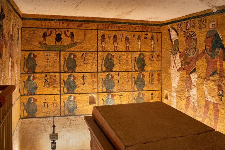 Hurghada: Luxor Highlights & King Tut Tomb Tour with Lunch Shared Tour