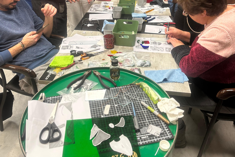 Thessaloniki: Christmas Stained Glass Ornaments Workshop