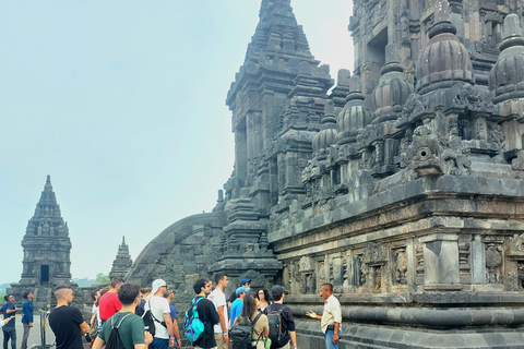 Yogyakarta: Borobudur-Prambanan, comece com o nascer do sol sobre as nuvensExcursão partilhada SEM todos os ingressos