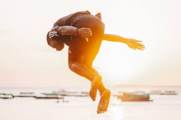 ZANZIBAR: Kryddodling, Stone Town-rundtur och Makachu DiversPRIVAT TUR TRANSFER INGÅR EJ