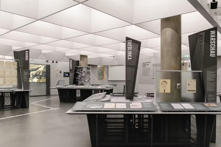 From Salzburg: Multilingual Eagle's Nest WWII Tour