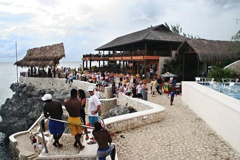 Seven Miles Beach &Rick’s Cafe Private Tour From Montego Bay