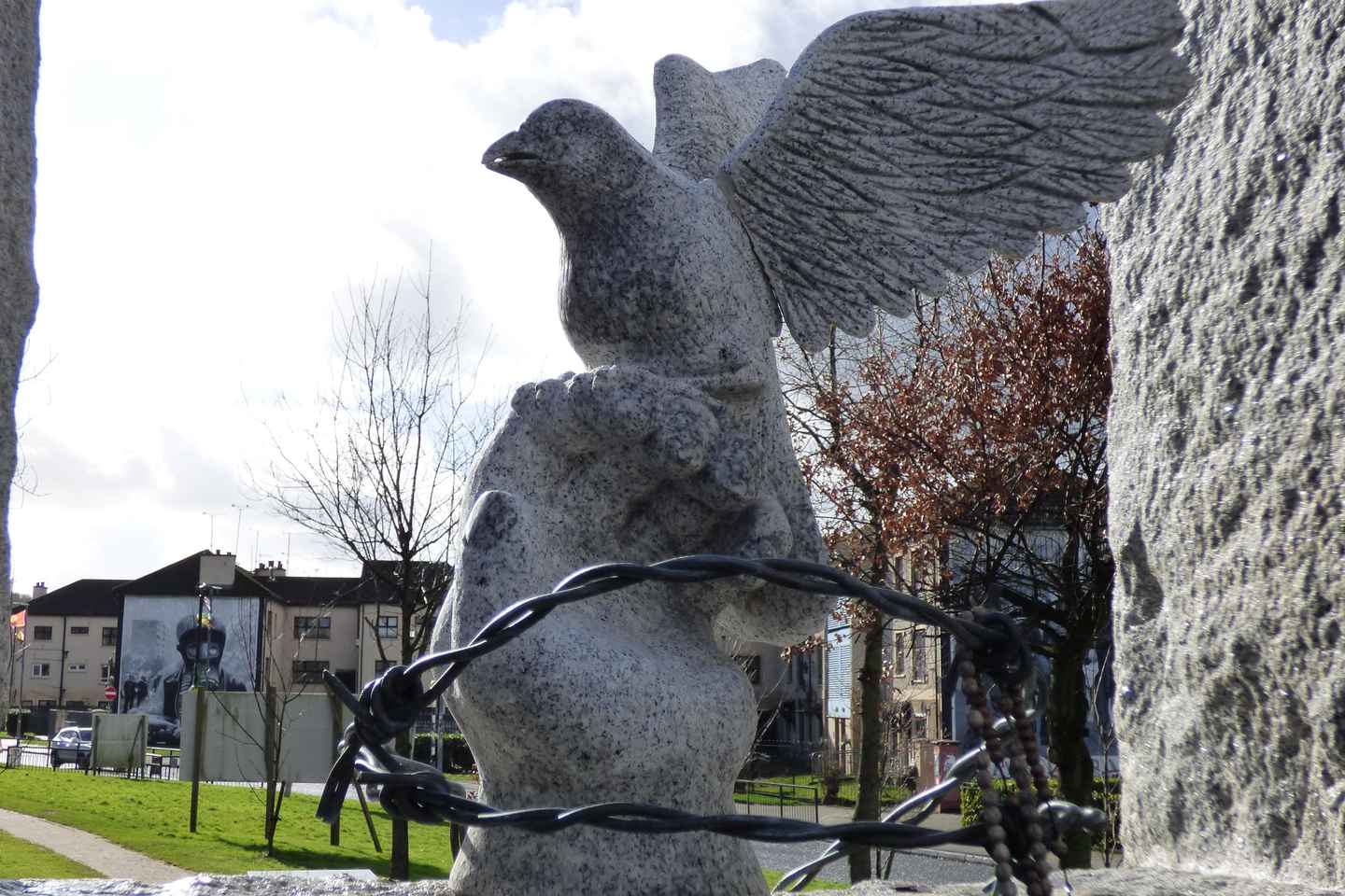 Bloody Sunday and Bogside Murals Private Guided Walking Tour