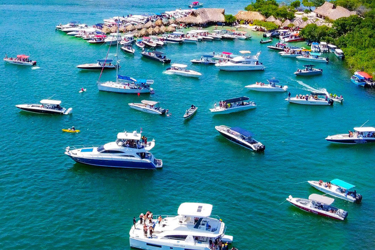 Cartagena: VIP Rumba Tour to Cholon Island with Open Bar Cartagena: VIP Rumba Tour to Isla Cholón with Open Bar