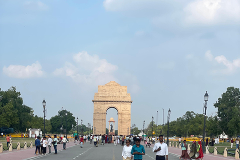 From Delhi Airport: Layover Guided Old &amp; New Delhi TourFull Day New &amp; Old Delhi Tour With Car, Guide &amp; Entry Fees