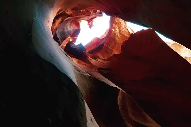 Page: Antelope Valley Wind Pebble Canyon Tour 2-Hour Tour
