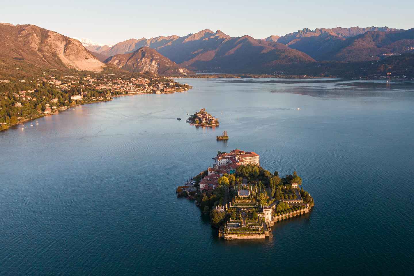 All-inclusive ticket for Isola Bella and Isola dei Pescatori