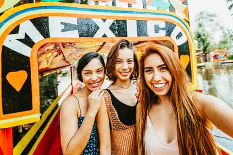 Mexico City: Xochimilco, Casa Azul, Coyoacán & UNAM Tour
