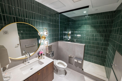 مطار فانكوفر: صالات مطار بلازا بريميوم فيرستبلازا بريميوم فيرست (رصيف سفن D) - 3 ساعات