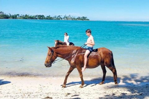 Port Vila: Private Customizable Tour with Driver