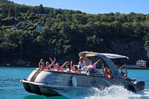 Annecy: Lounge boat cruise with skipper on the lake Dream getaway on a lounge boat on Lake Annecy