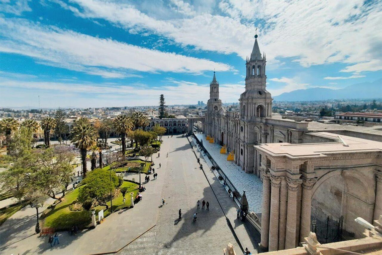 Tour the main attractions of Arequipa with a professional tour guide.
