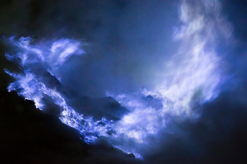 From Bali: Ijen Sunrise Tour & Breakfast at Local Restaurant