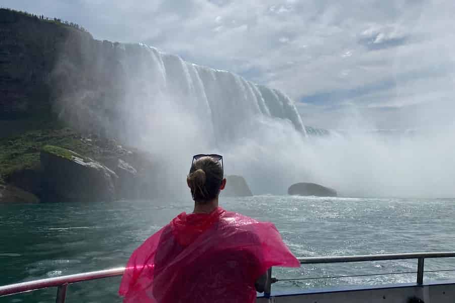 Niagarafälle: Tour mit Turm, Reise, Boot & Sirup-Verkostung. Foto: GetYourGuide Niagarafälle: Tour mit Turm, Reise, Boot & Sirup-Verkostung. Foto: GetYourGuide