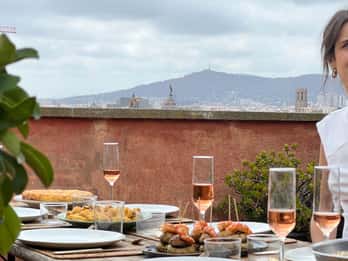 Barcelona: Rooftop Tapas and Sangria Class with a Chef